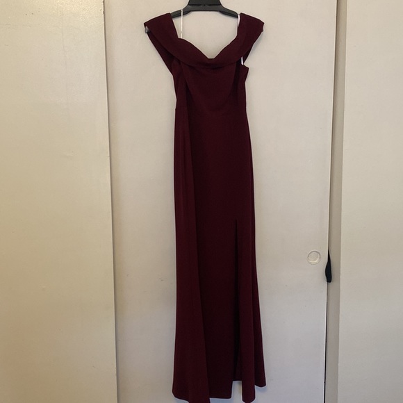 Off-the-Shoulder Maxi Dress - Aveline Burgundy - Picture 3 of 3